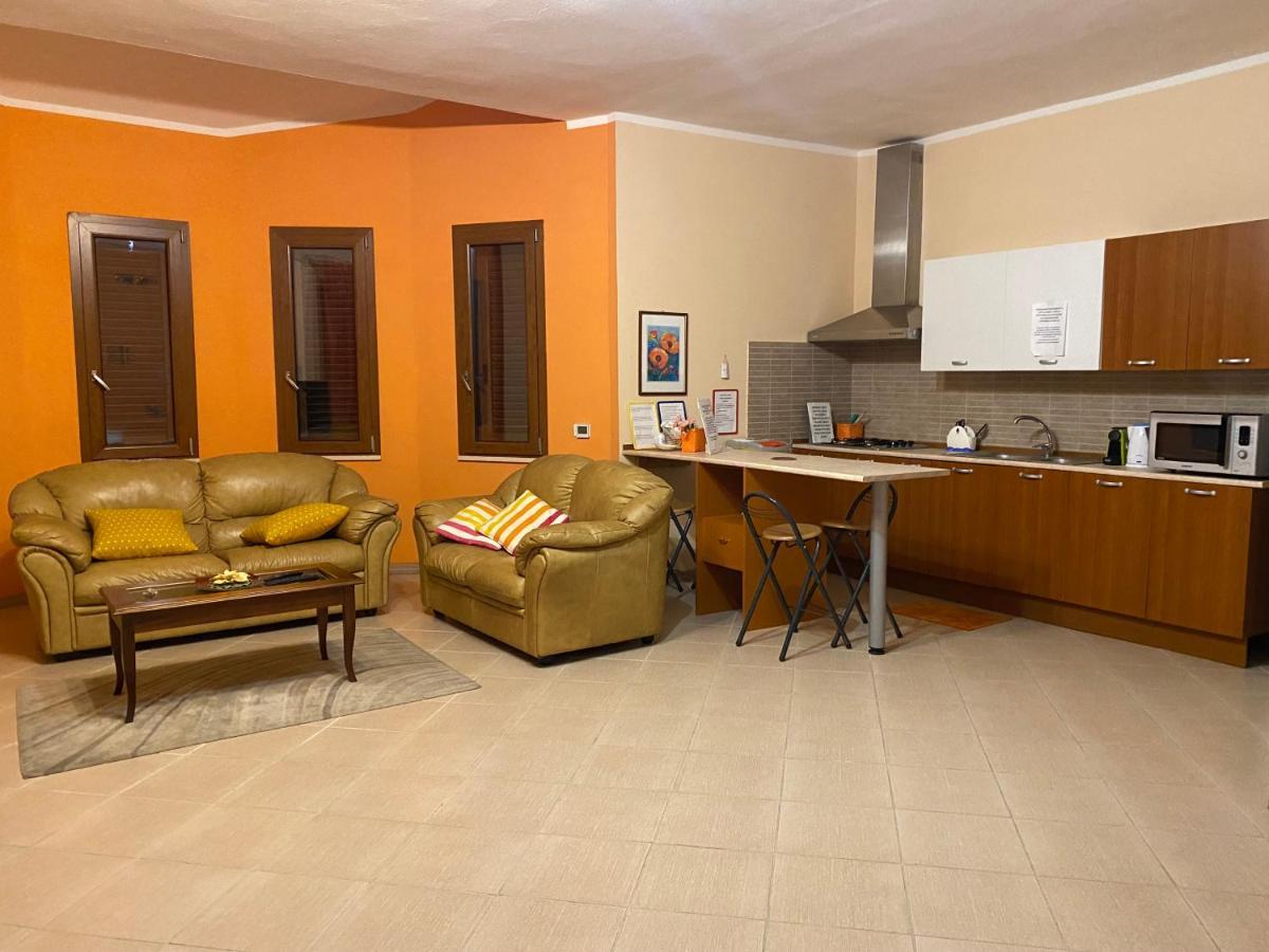 The Orange House Bed & Breakfast Assemini Exterior foto
